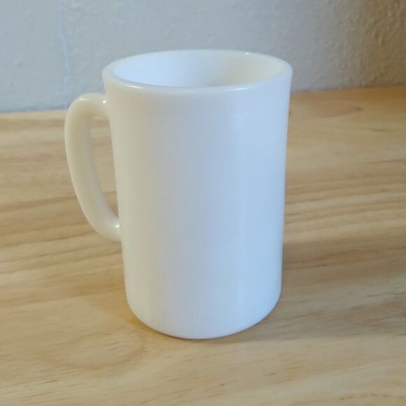 Vintage Charlie Brown Milk Glass Coffee Mug - Picture 3 of 6